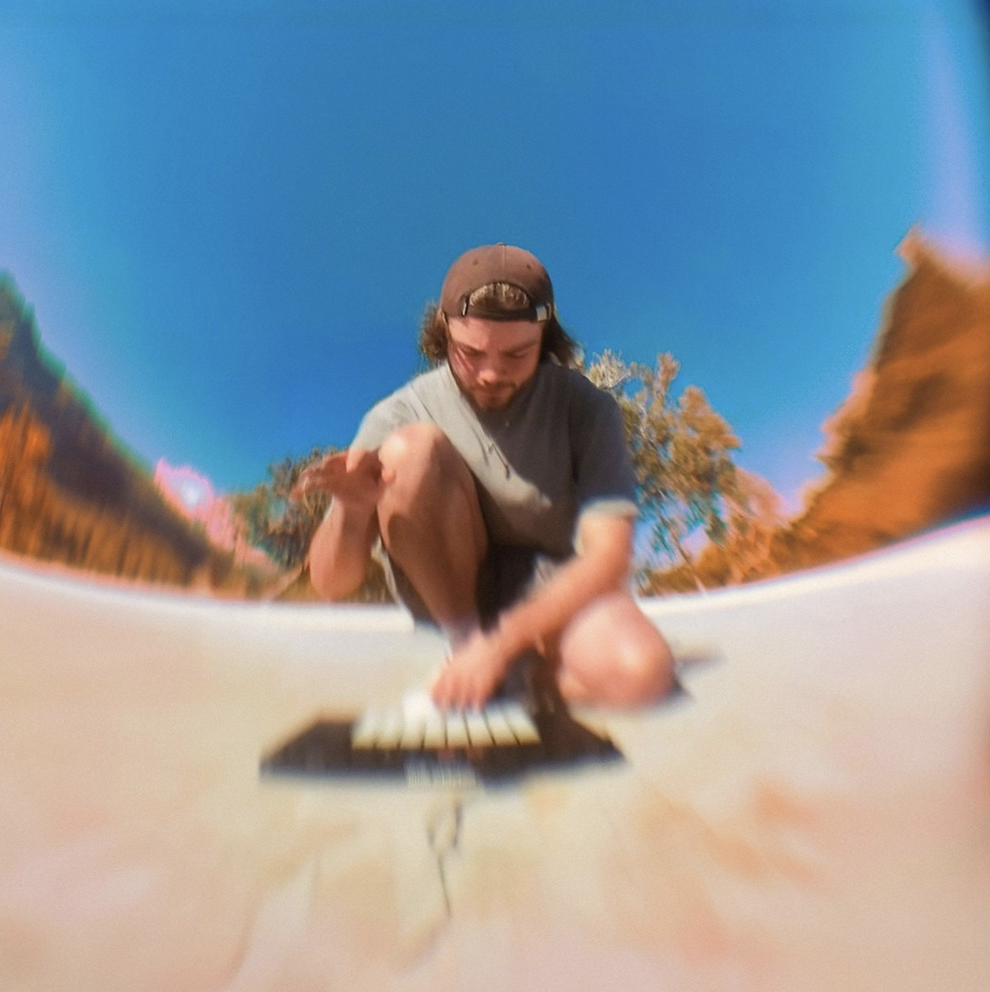 Float- Kurios